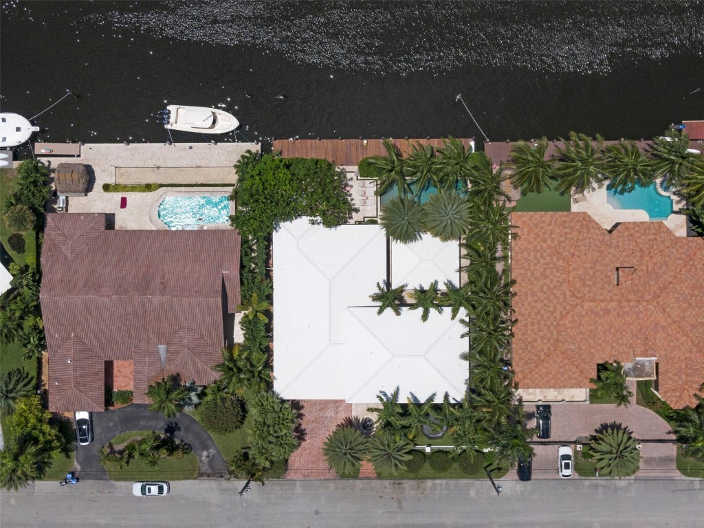 Las Olas Isles - Residential