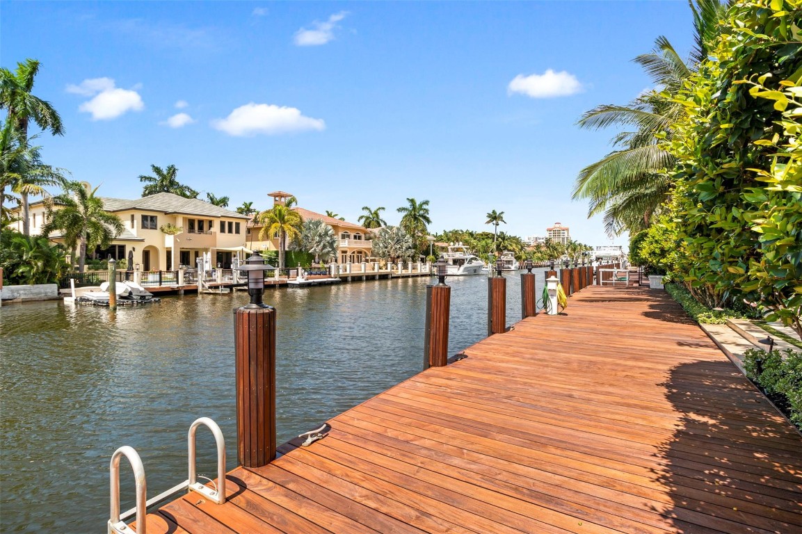 Las Olas Isles - Residential
