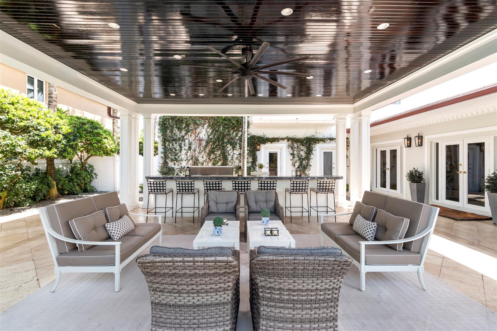 Las Olas Isles - Residential