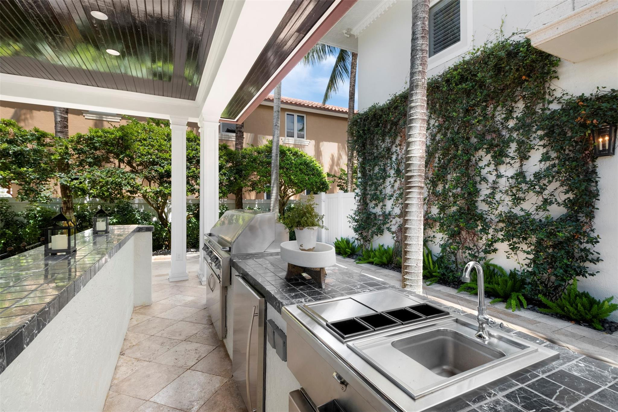 Las Olas Isles - Residential