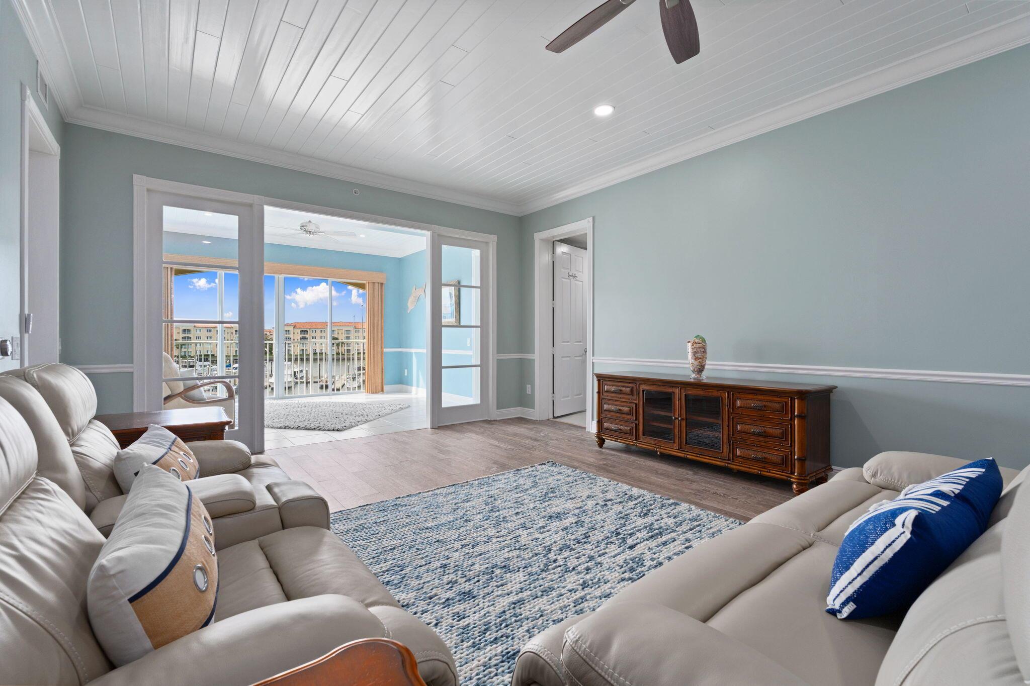 HARBOUR ISLE AT HUTCHINSO - Residential