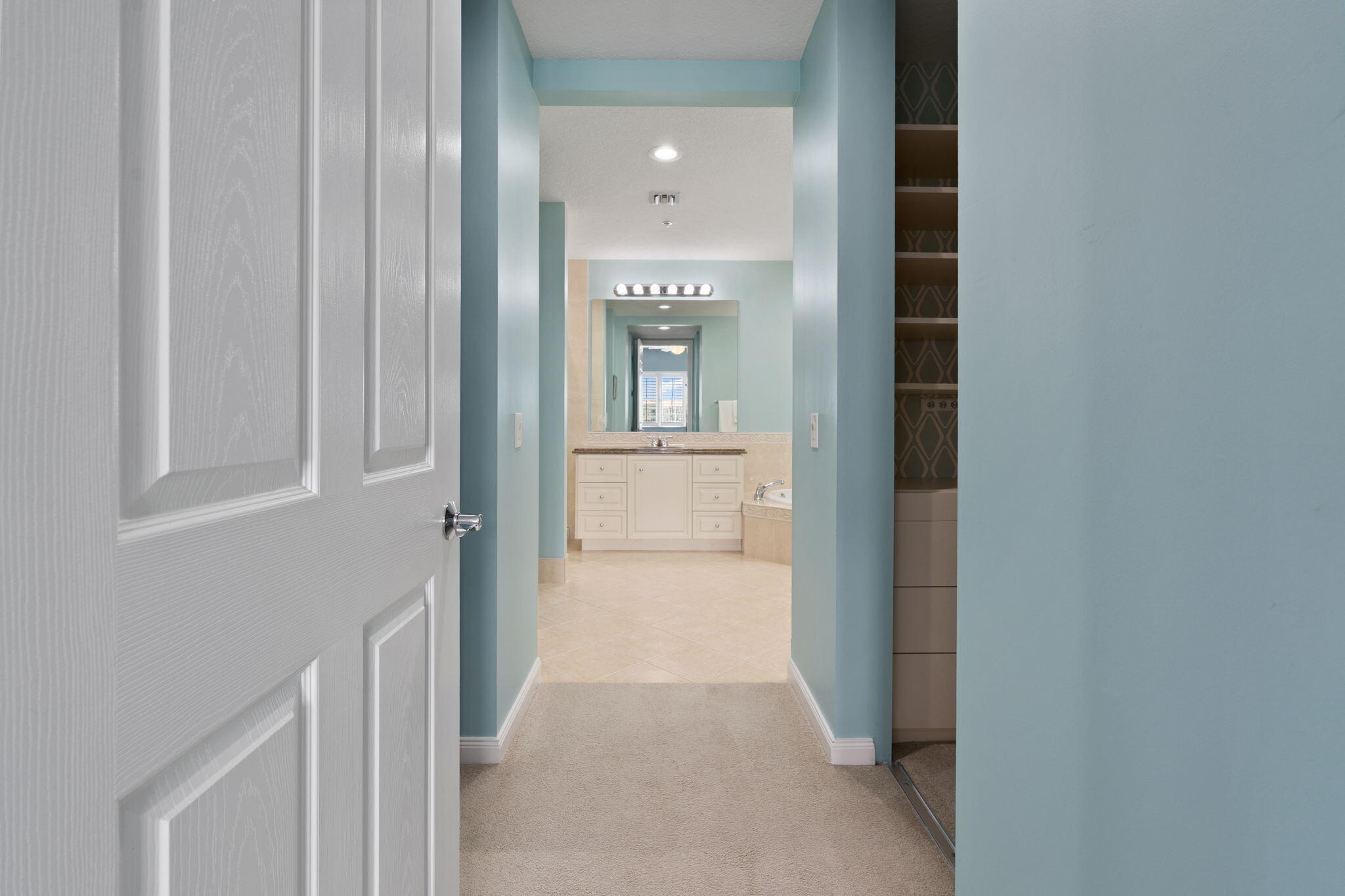 HARBOUR ISLE AT HUTCHINSON ISLAND EAST, A CONDOMIN - Residential