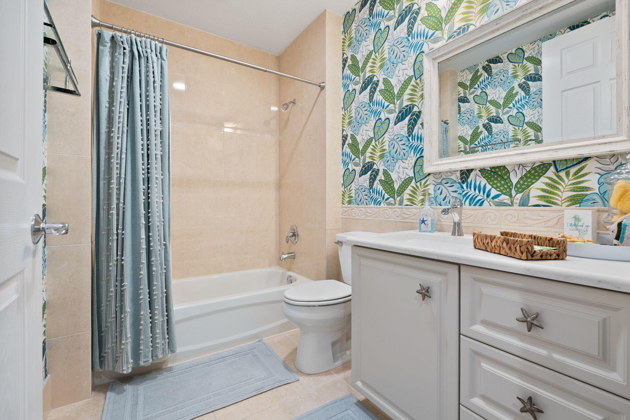 HARBOUR ISLE AT HUTCHINSON ISLAND EAST, A CONDOMIN - Residential