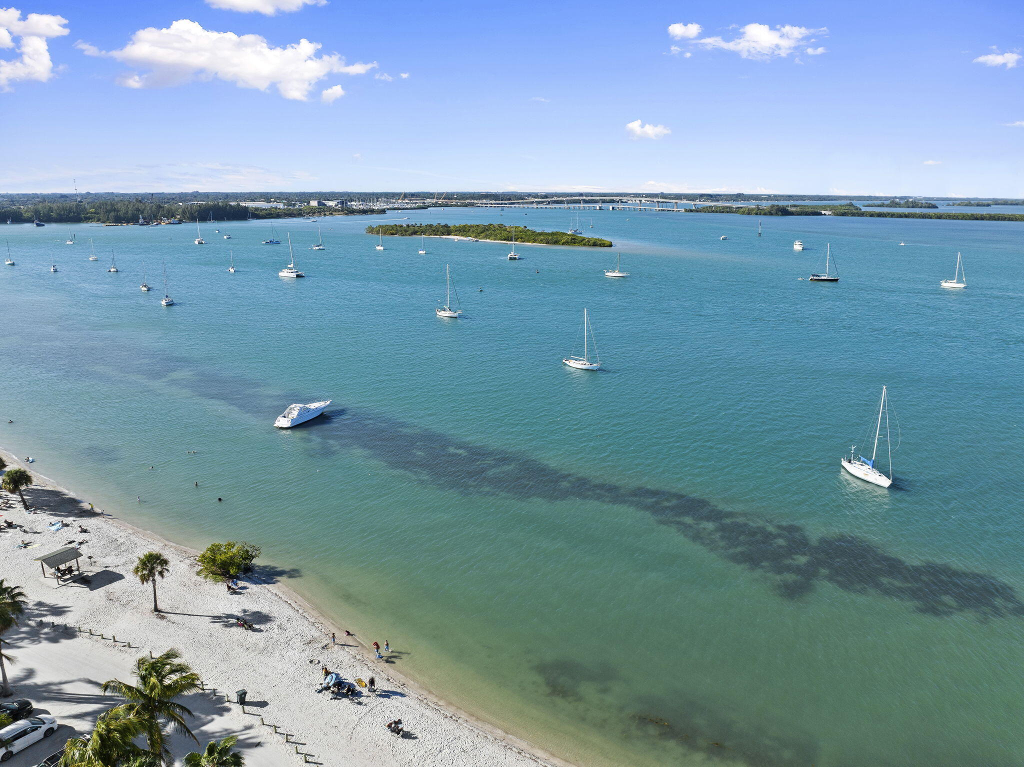 HARBOUR ISLE AT HUTCHINSON ISLAND EAST, A CONDOMIN - Residential