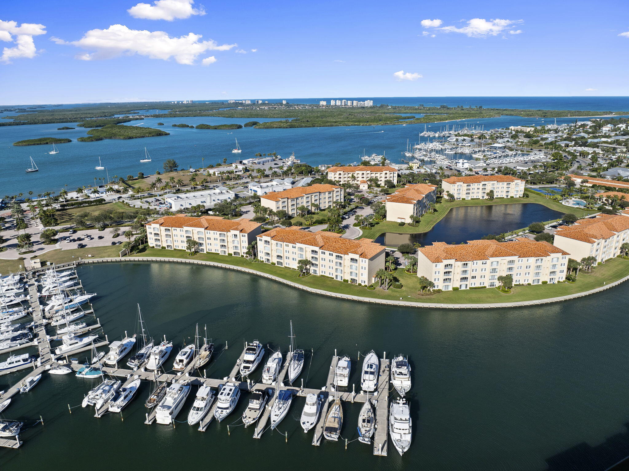 HARBOUR ISLE AT HUTCHINSON ISLAND EAST, A CONDOMIN - Residential