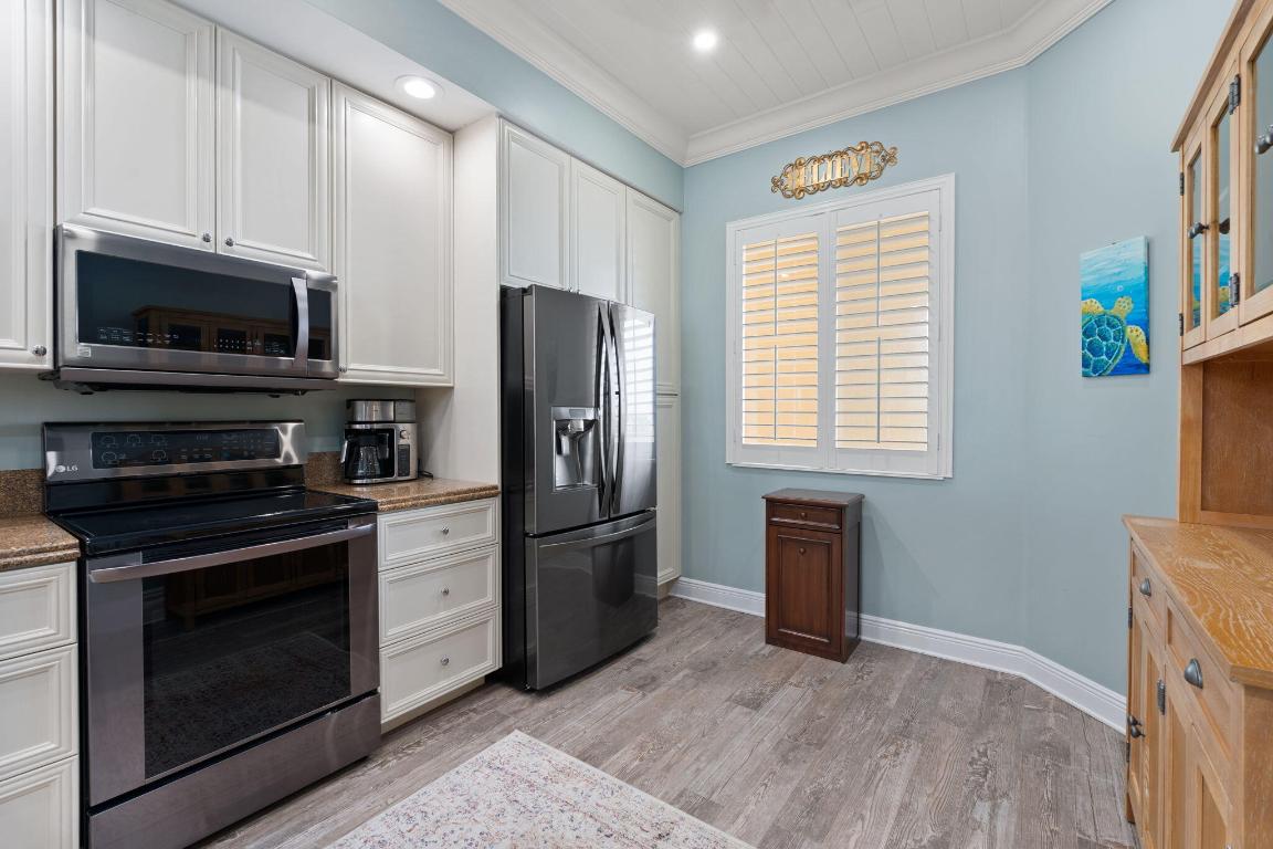 HARBOUR ISLE AT HUTCHINSON ISLAND EAST, A CONDOMIN - Residential