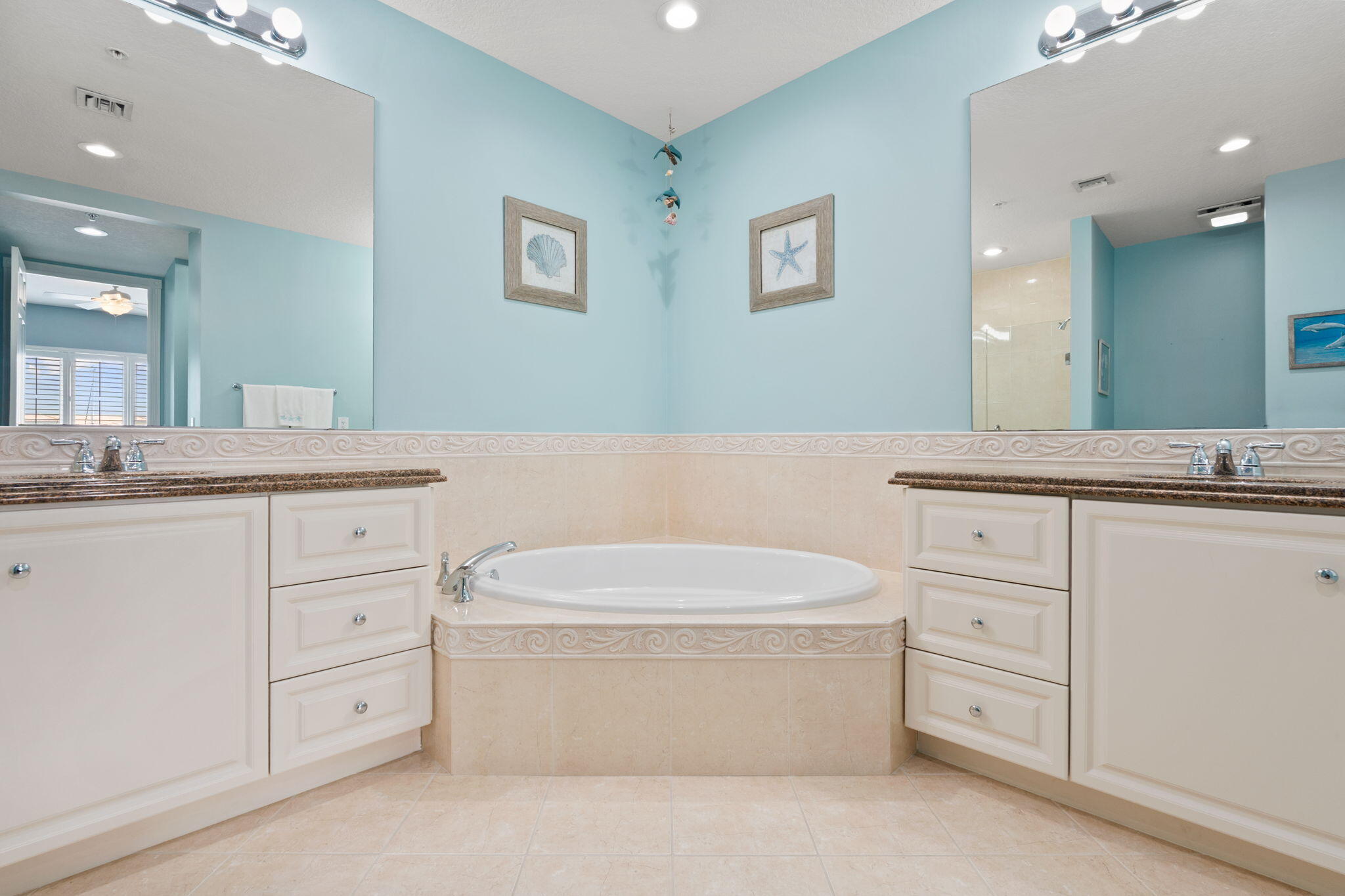 HARBOUR ISLE AT HUTCHINSON ISLAND EAST, A CONDOMIN - Residential