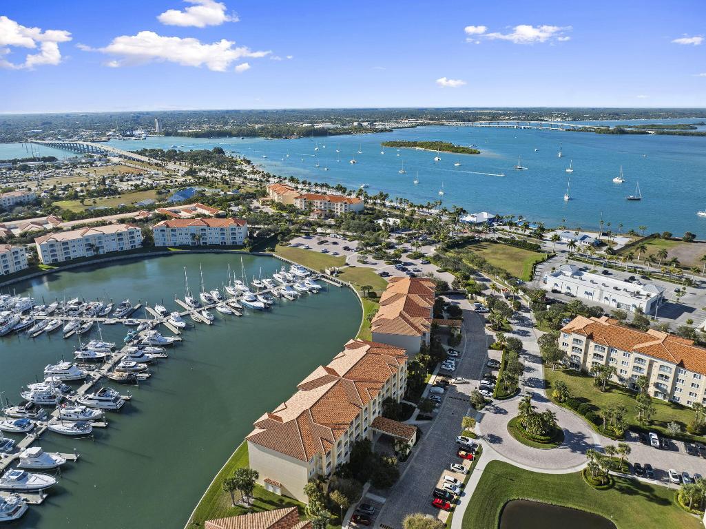 HARBOUR ISLE AT HUTCHINSON ISLAND EAST, A CONDOMIN - Residential
