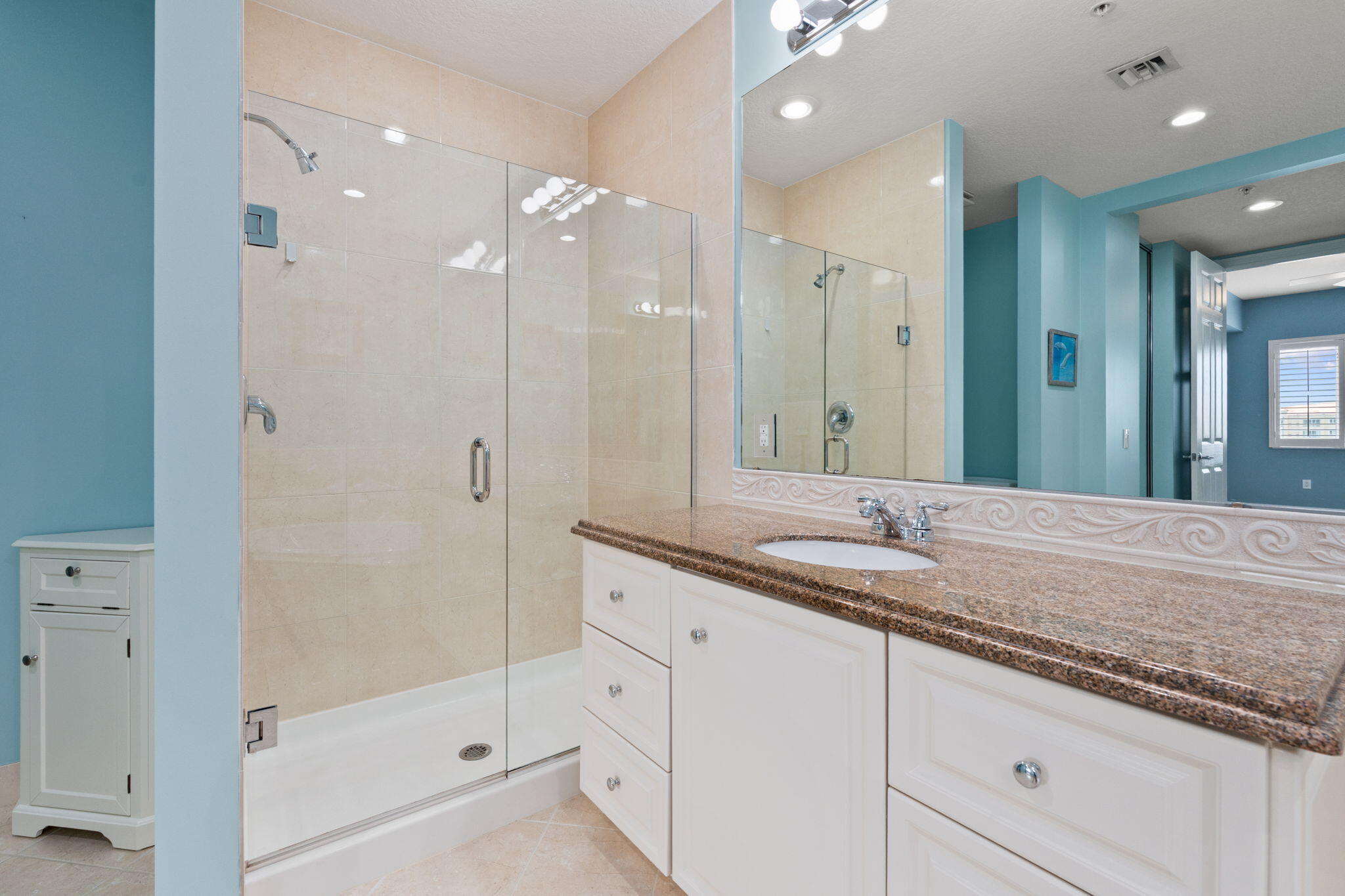 HARBOUR ISLE AT HUTCHINSON ISLAND EAST, A CONDOMIN - Residential