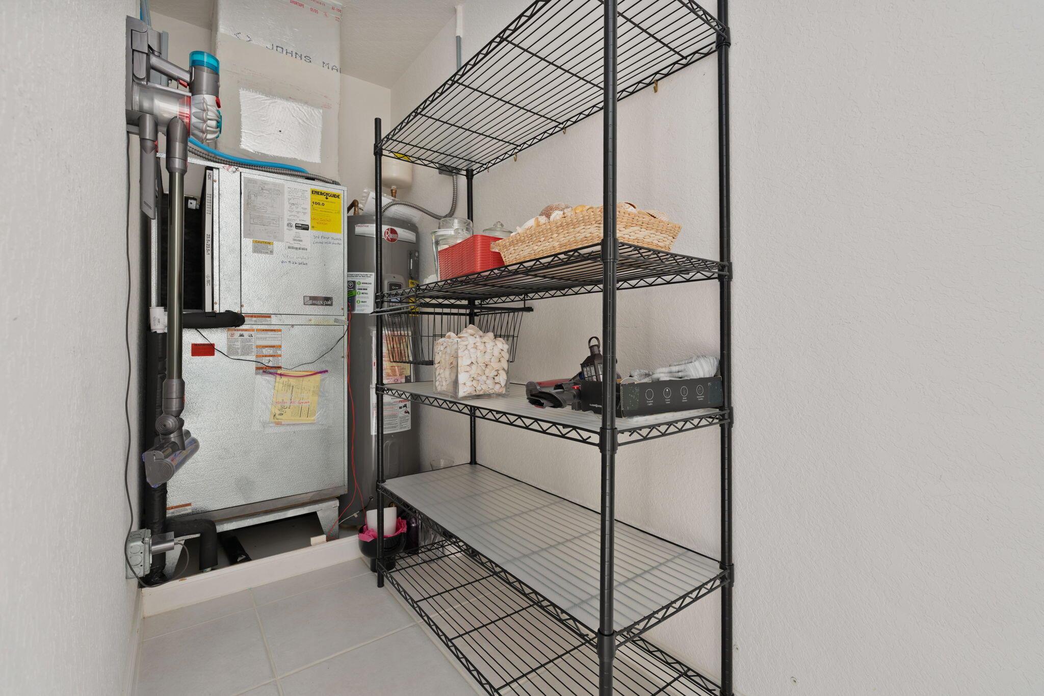 HARBOUR ISLE AT HUTCHINSO - Residential