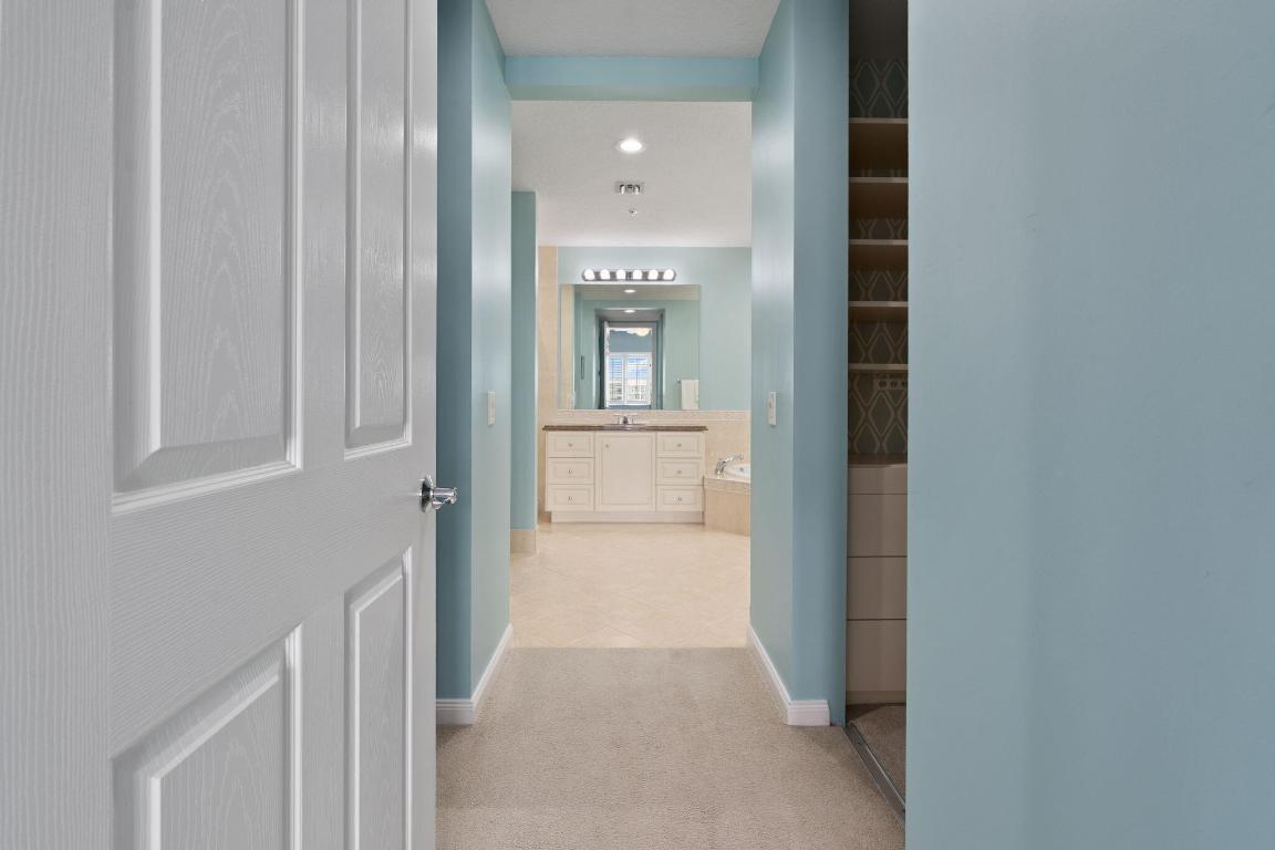 HARBOUR ISLE AT HUTCHINSON ISLAND EAST, A CONDOMIN - Residential