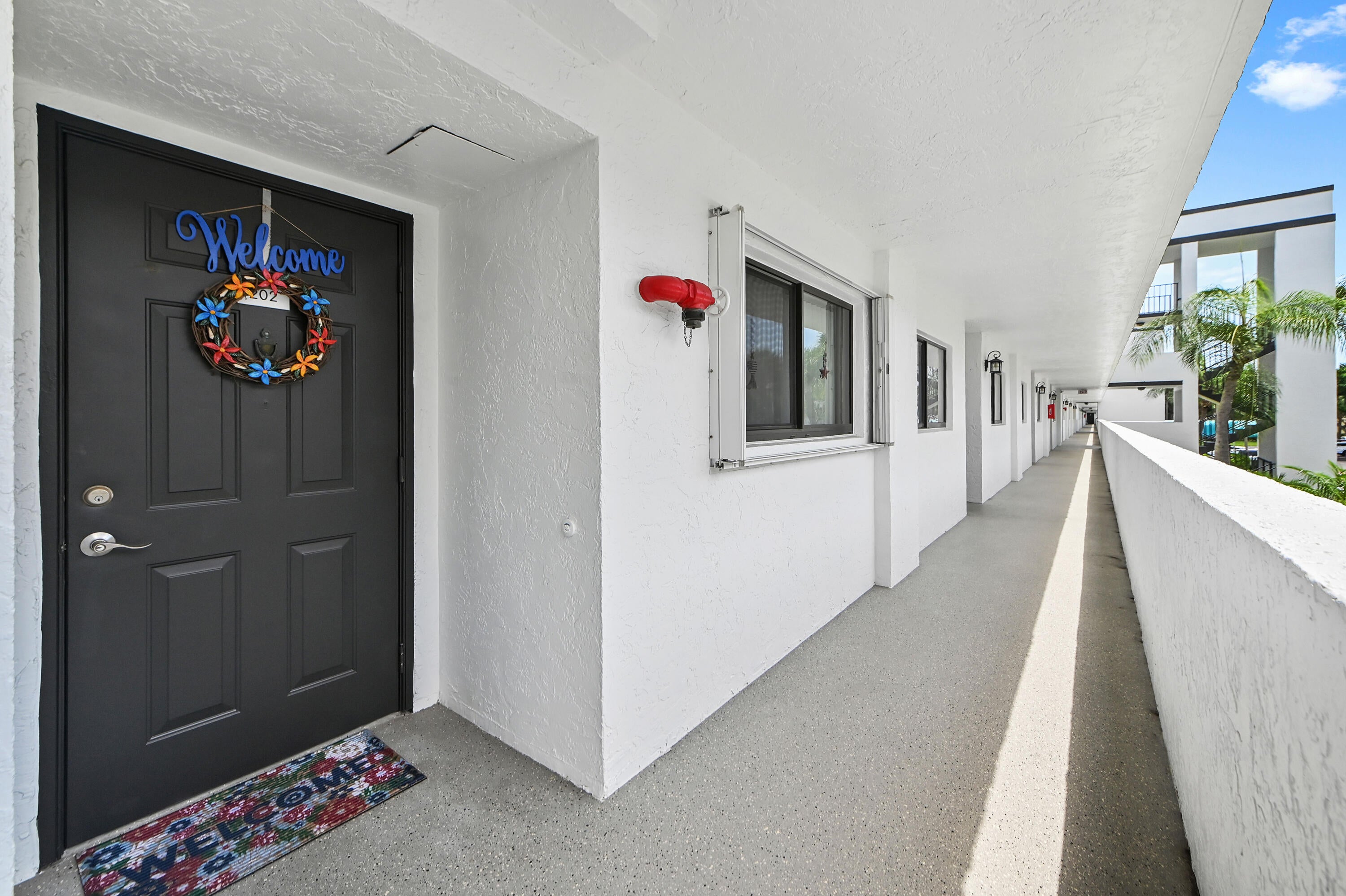 Properties 4725 LUCERNE LAKES Boulevard E 202