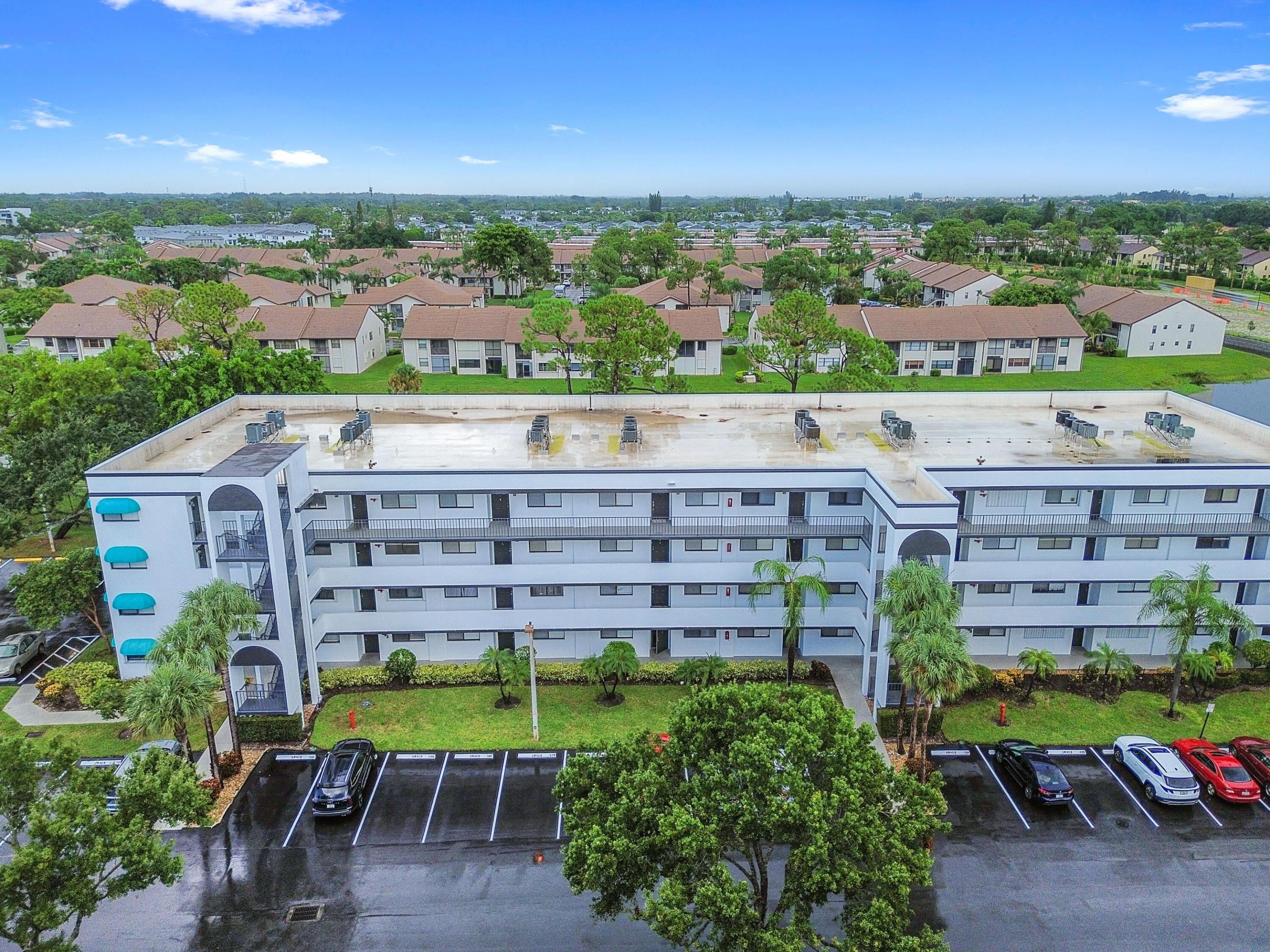 Properties 4725 LUCERNE LAKES Boulevard E 202