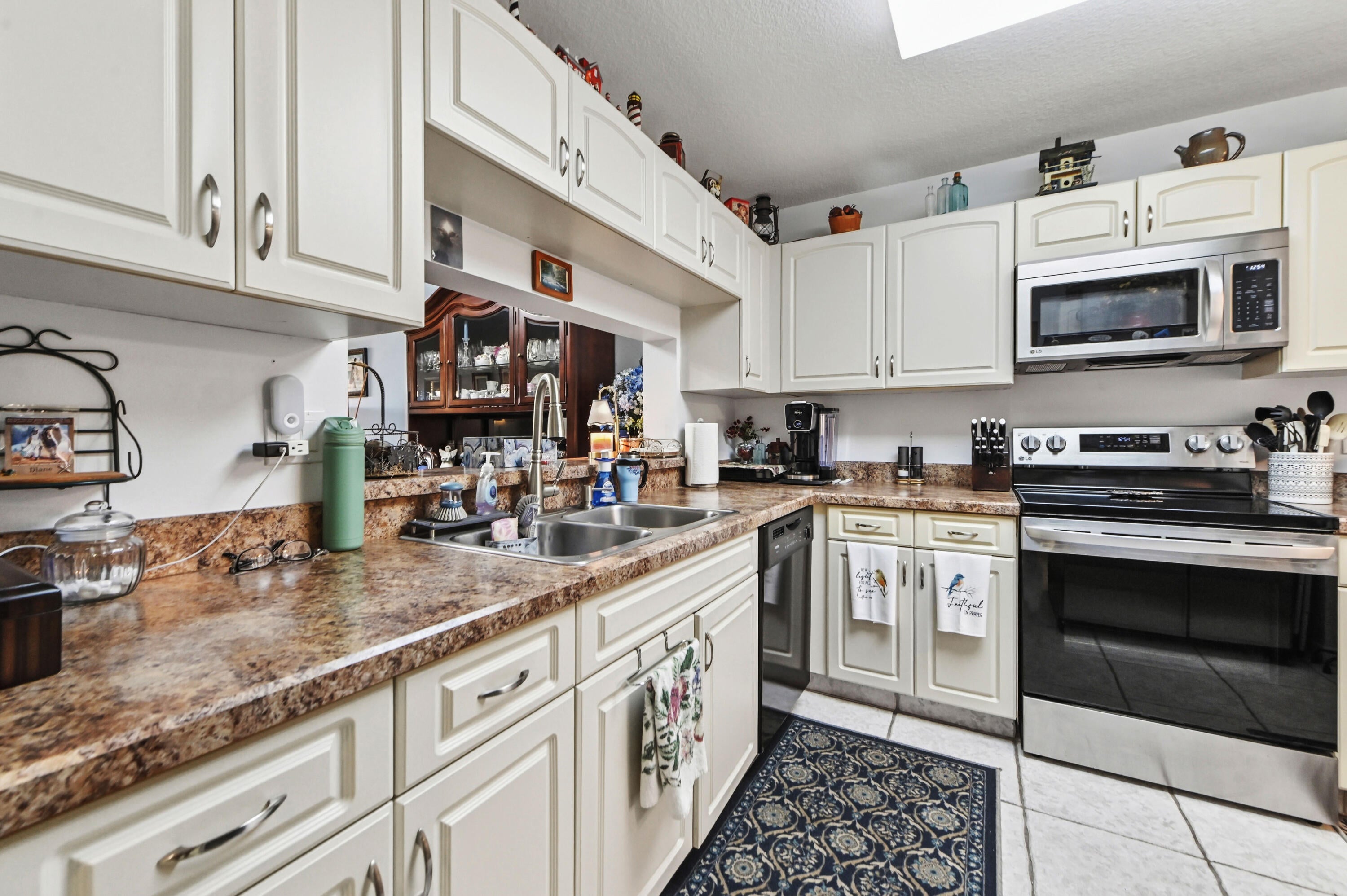 Properties 4725 LUCERNE LAKES Boulevard E 202