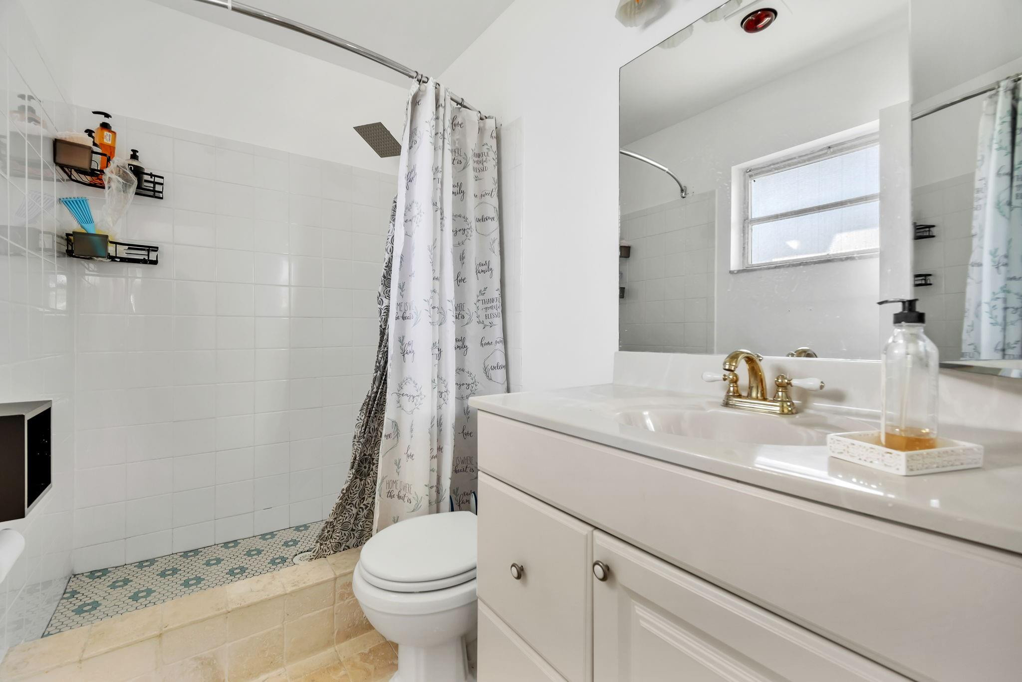 PARADISE GARDENS SEC 3 - Residential