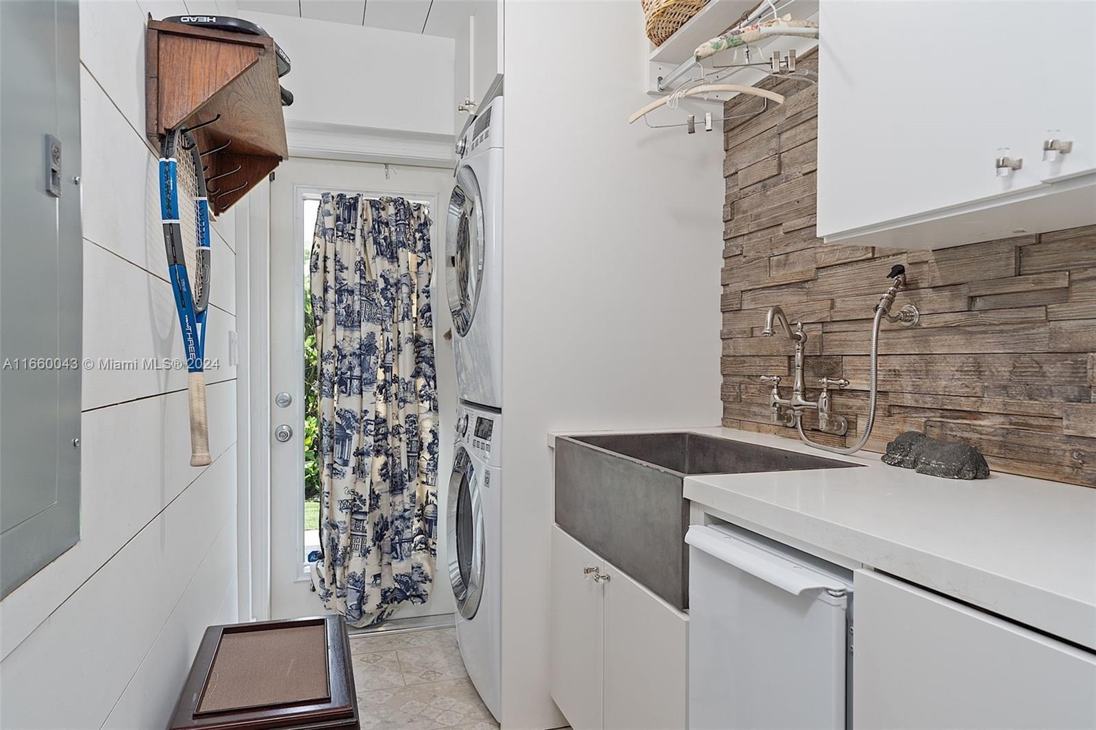 CAMINO GARDENS SEC 1 - Residential