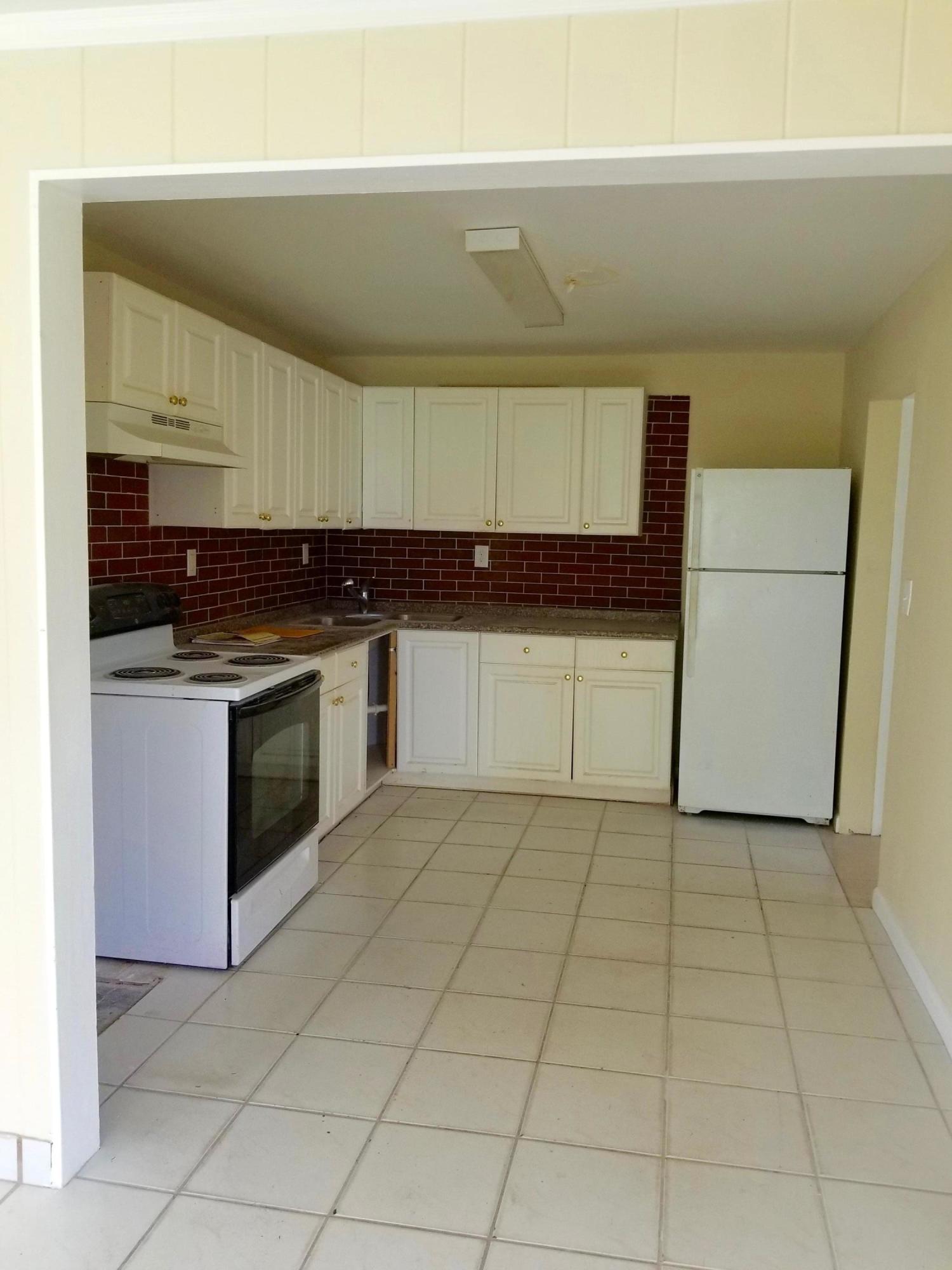 SUNNY ACRES SUBURBAN HOMESITES 2 - Residential Lease