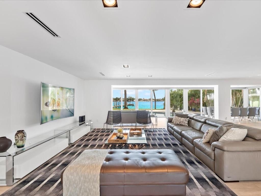 Photo of 714 S Lake Drive, Lantana, FL 33462 (MLS # R11155671)