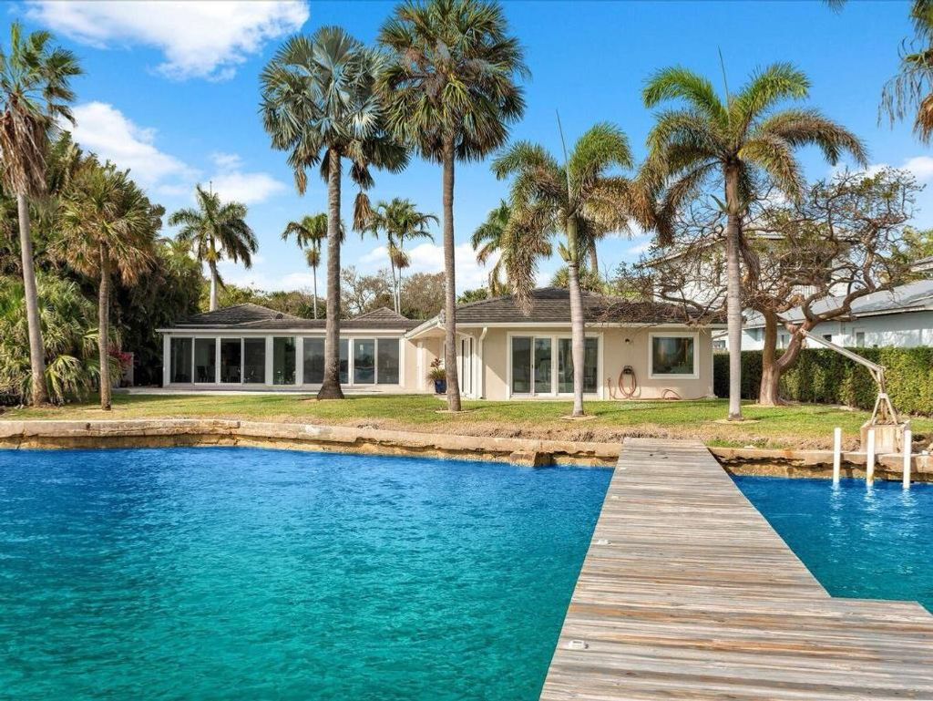 Photo of 714 S Lake Drive, Lantana, FL 33462 (MLS # R11155671)