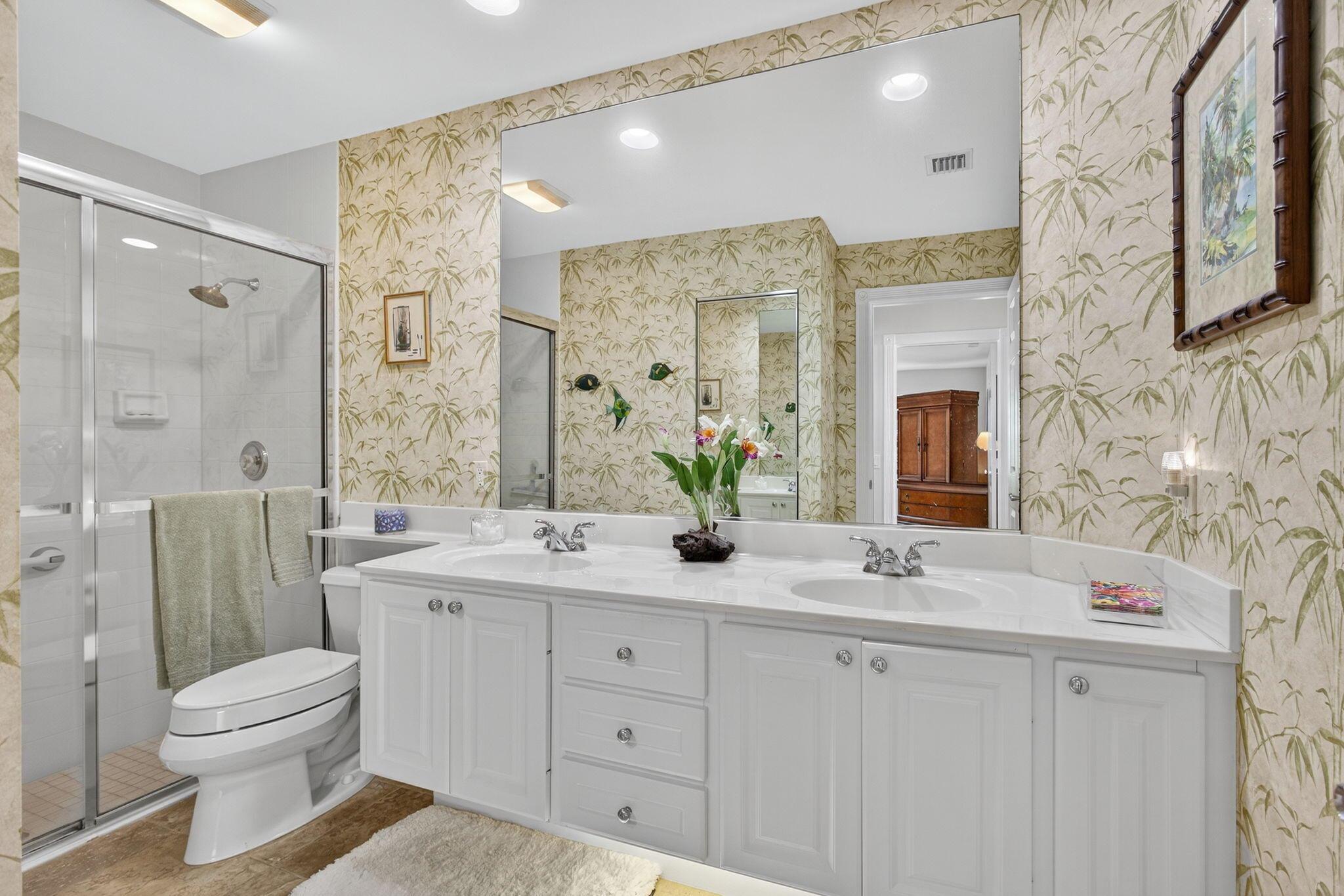 Wellington, Florida 33414, United States, 2 Bedrooms Bedrooms, ,2 BathroomsBathrooms,Residential,Pending,207891