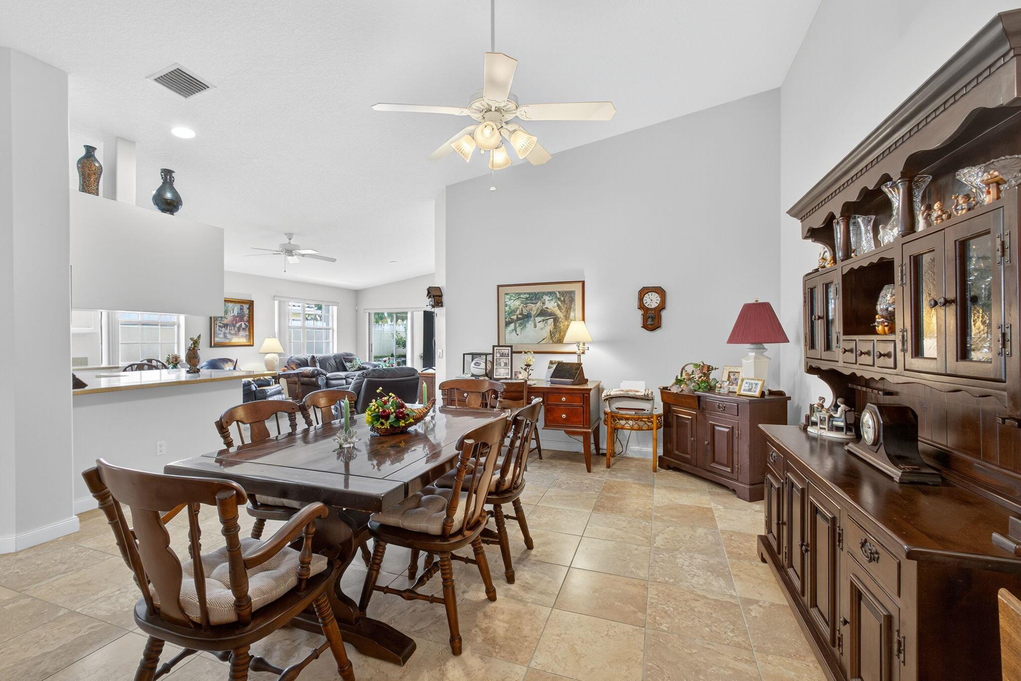 Wellington, Florida 33414, United States, 2 Bedrooms Bedrooms, ,2 BathroomsBathrooms,Residential,Pending,207891