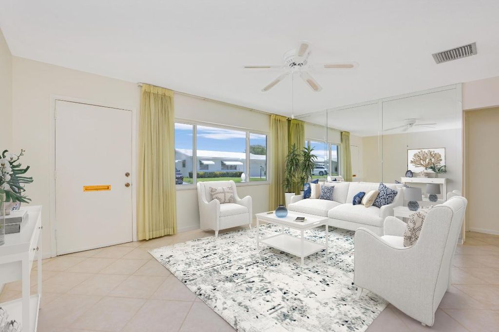 Photo of 114 SW 9th Street, Boynton Beach, FL 33426 (MLS # R10991140)