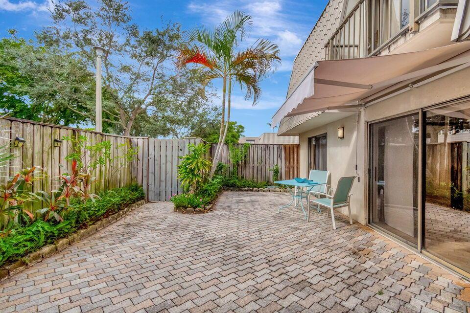 1700 Embassy Drive 805
