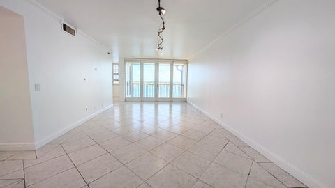 Tiny photo for 105 Lake Emerald Drive #810, Oakland Park, FL 33309 (MLS # B26067310)