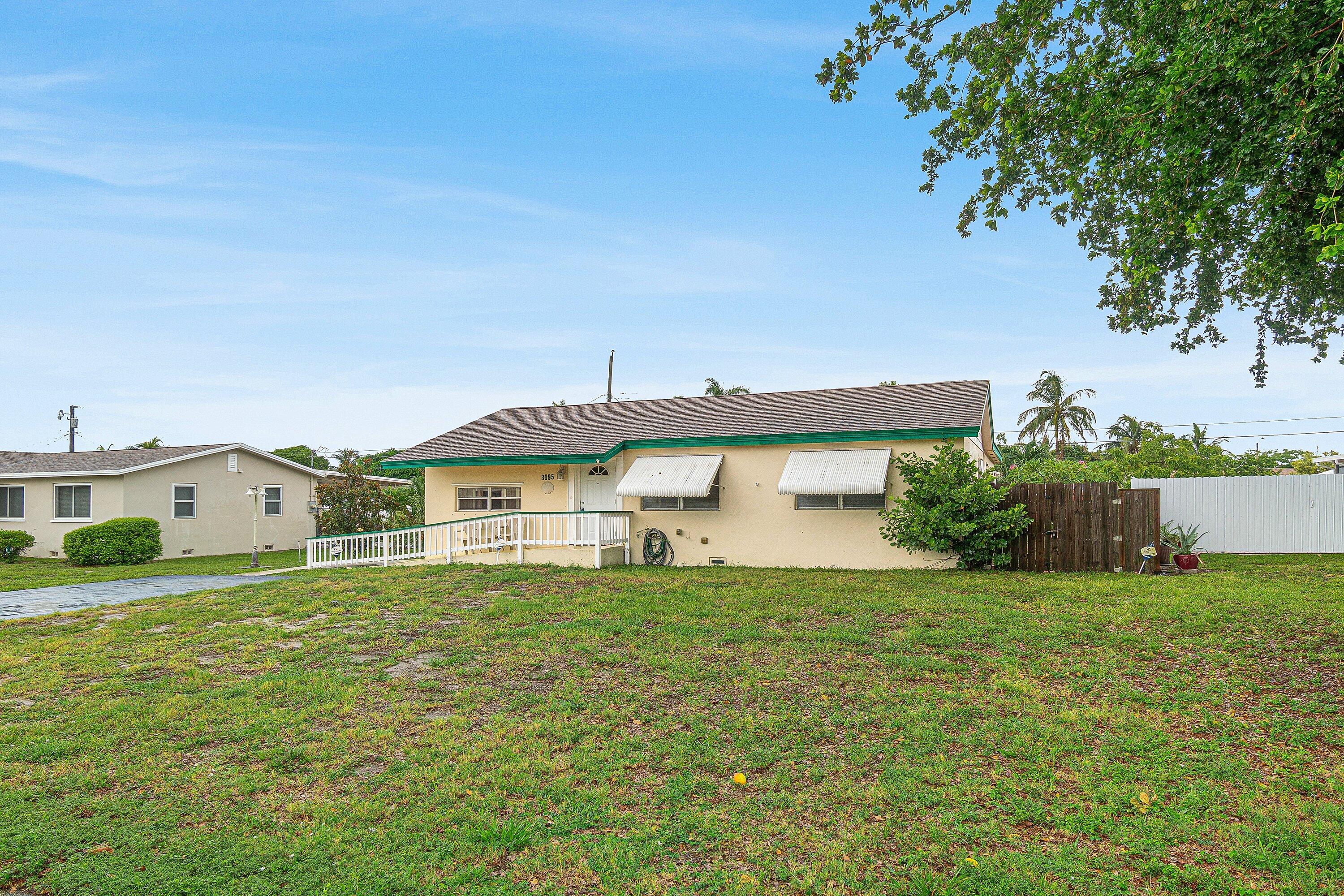 3195 Emerson Avenue, Palm Springs FL 33461