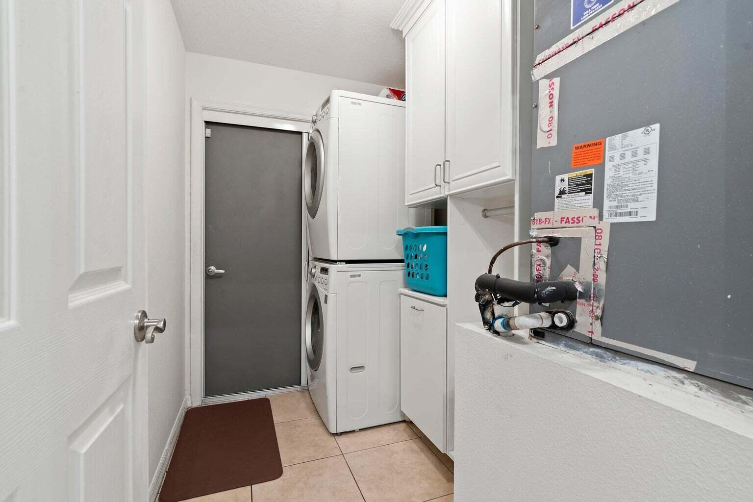 PORT ST LUCIE SECTION 4 - Residential Lease