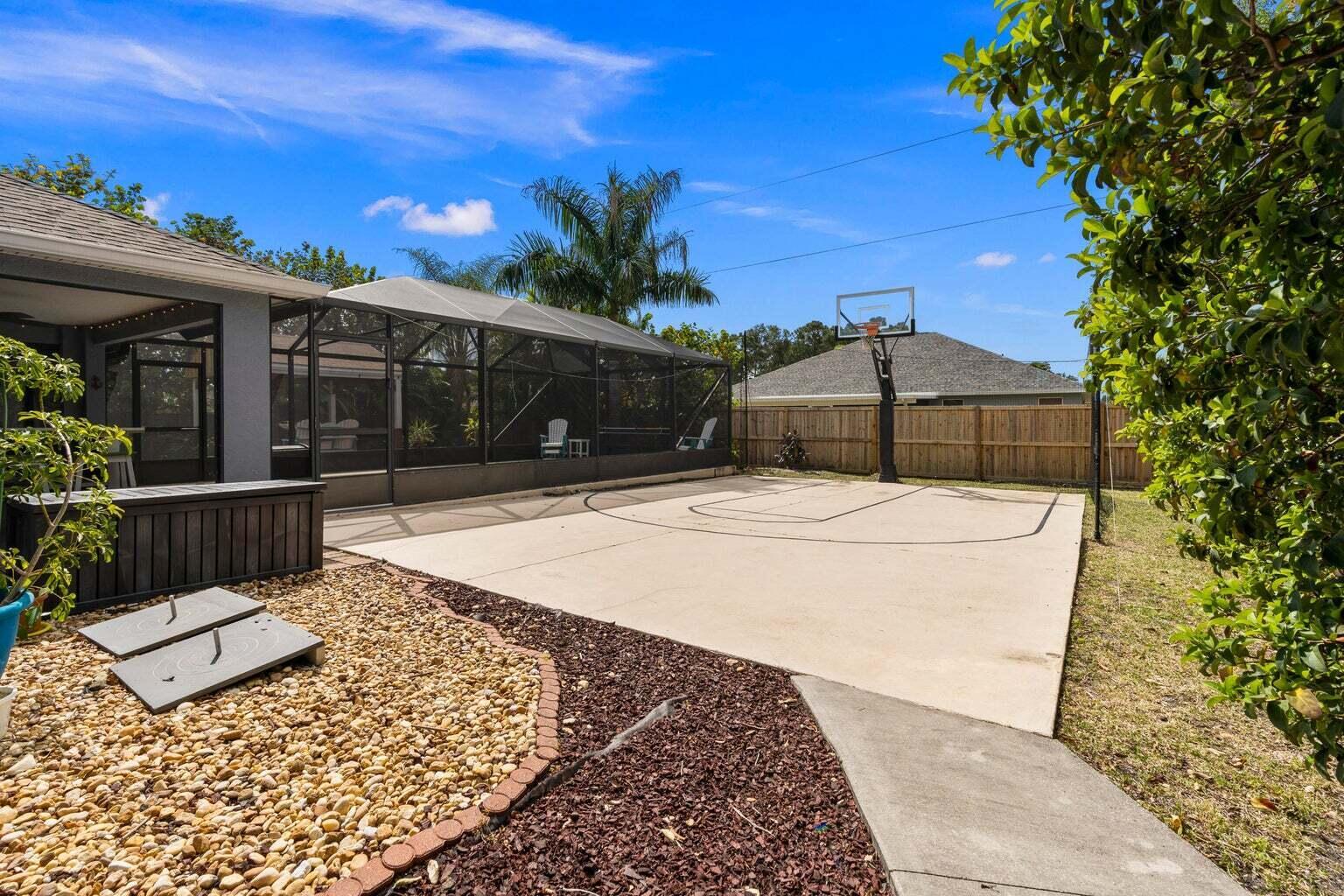 PORT ST LUCIE SECTION 4 - Residential Lease