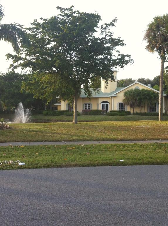 MEADOWS ON THE GREEN CONDO - Residential