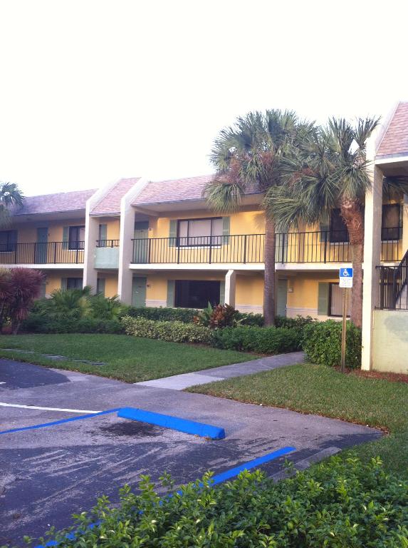 MEADOWS ON THE GREEN CONDO - Residential