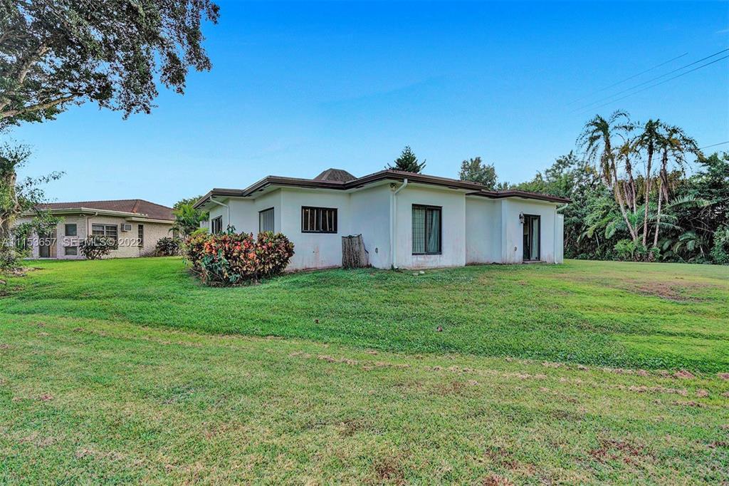 4808 Queen Palm Lane