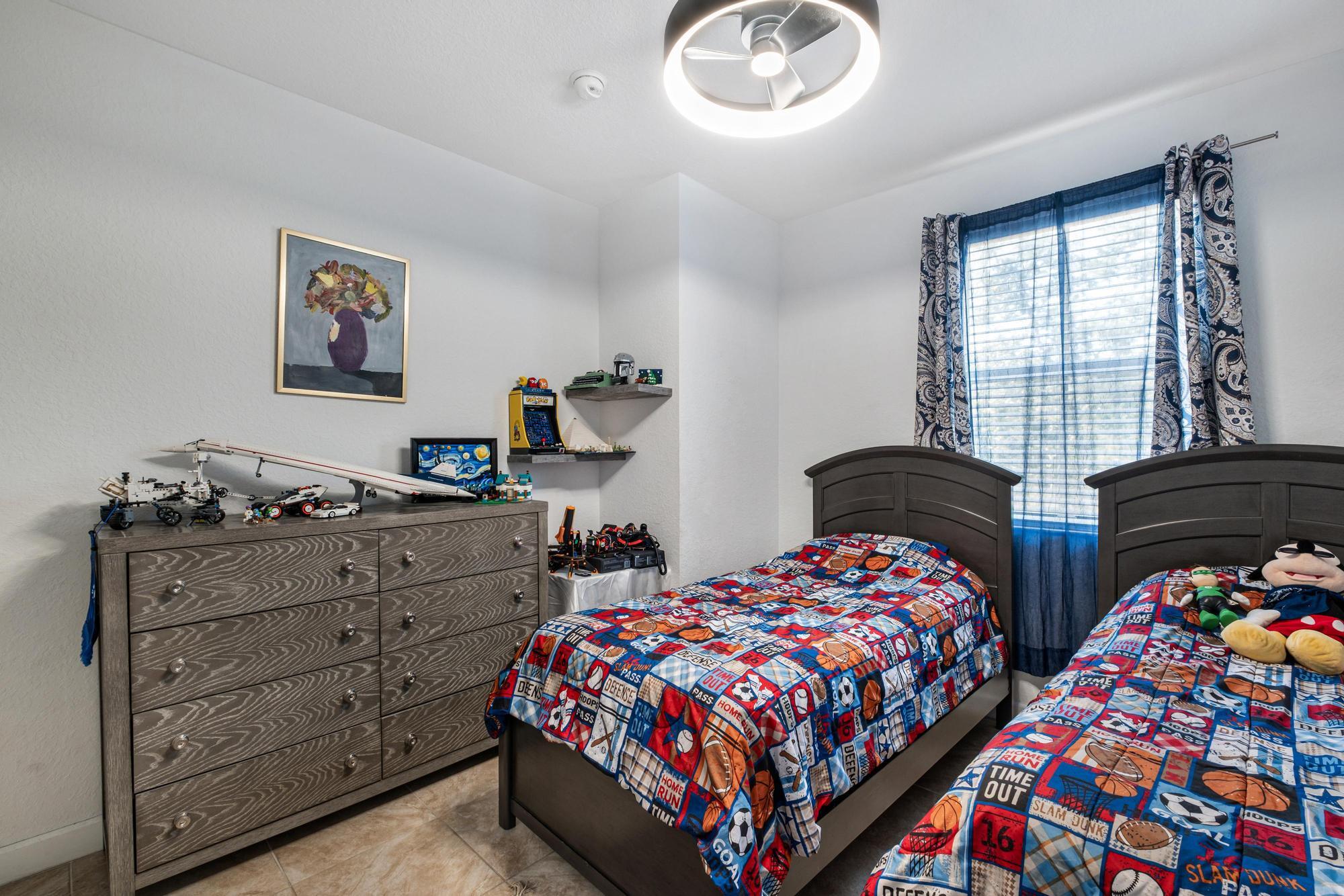 ISLANDS AT DORAL TOWNHOMES - Residential