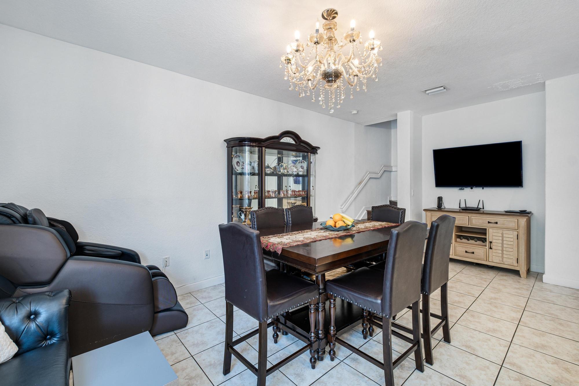 ISLANDS AT DORAL TOWNHOMES - Residential