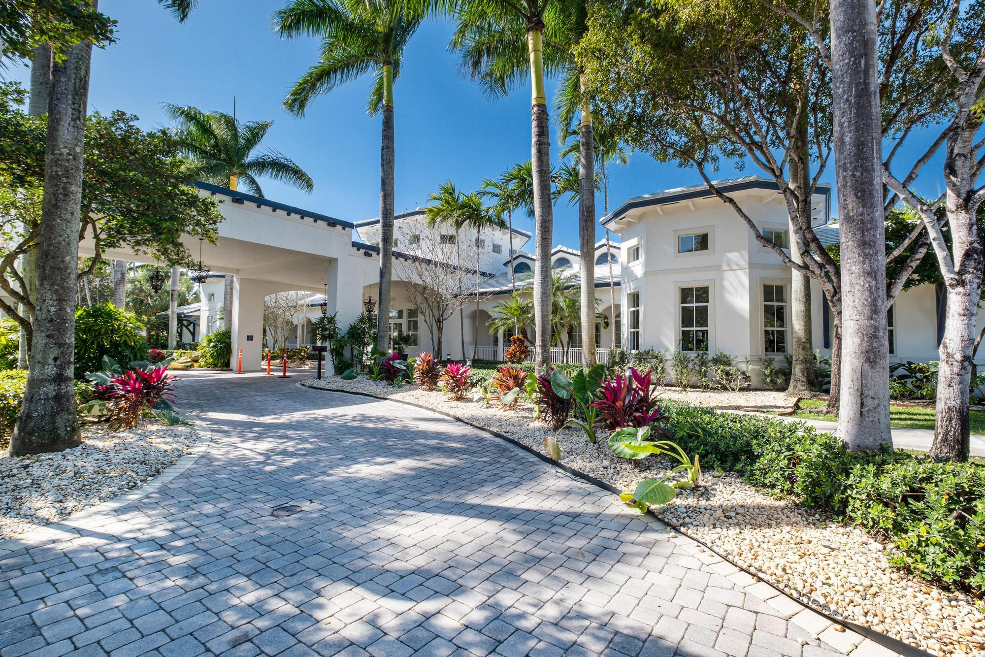 ISLANDS AT DORAL TOWNHOMES - Residential