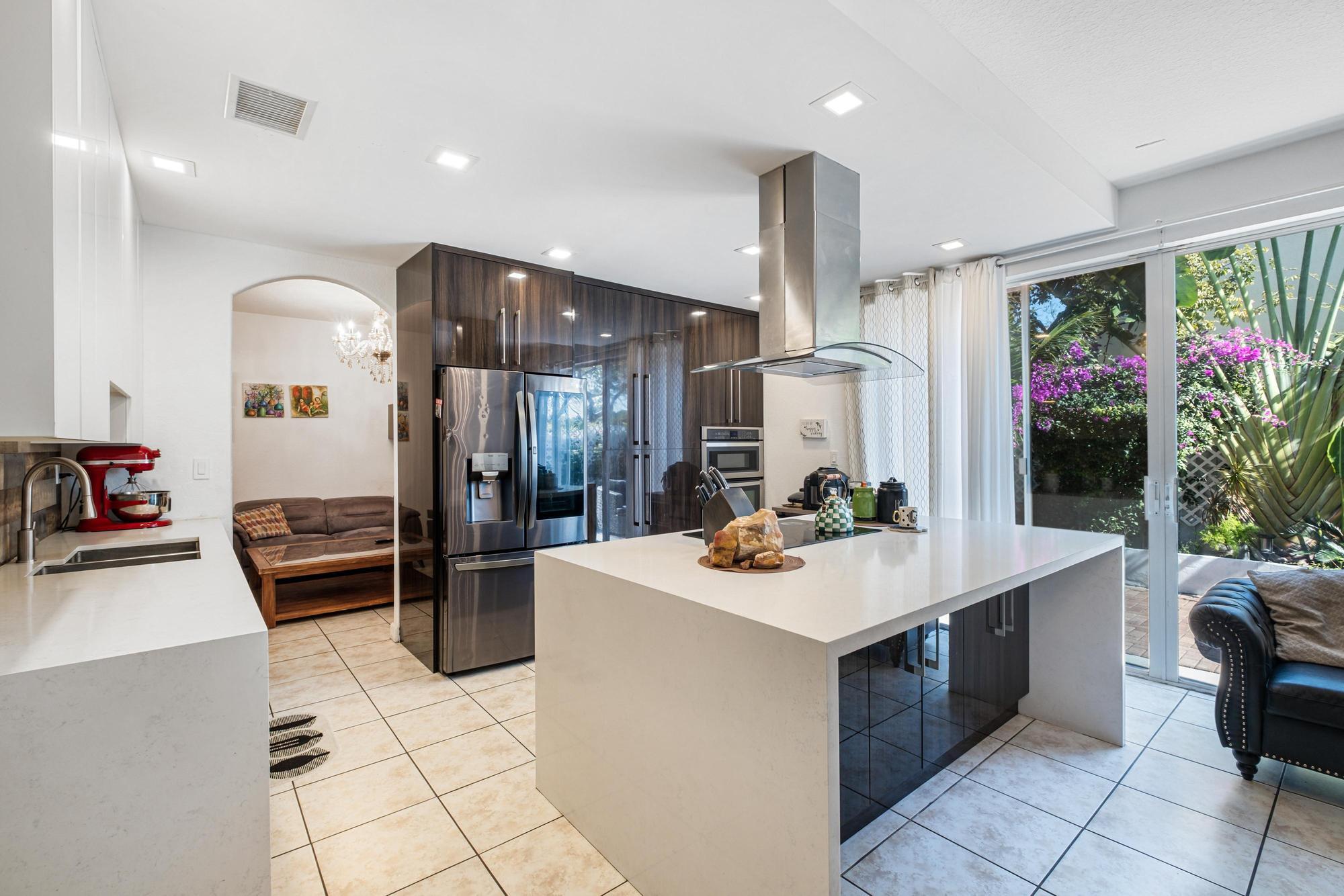 ISLANDS AT DORAL TOWNHOMES - Residential