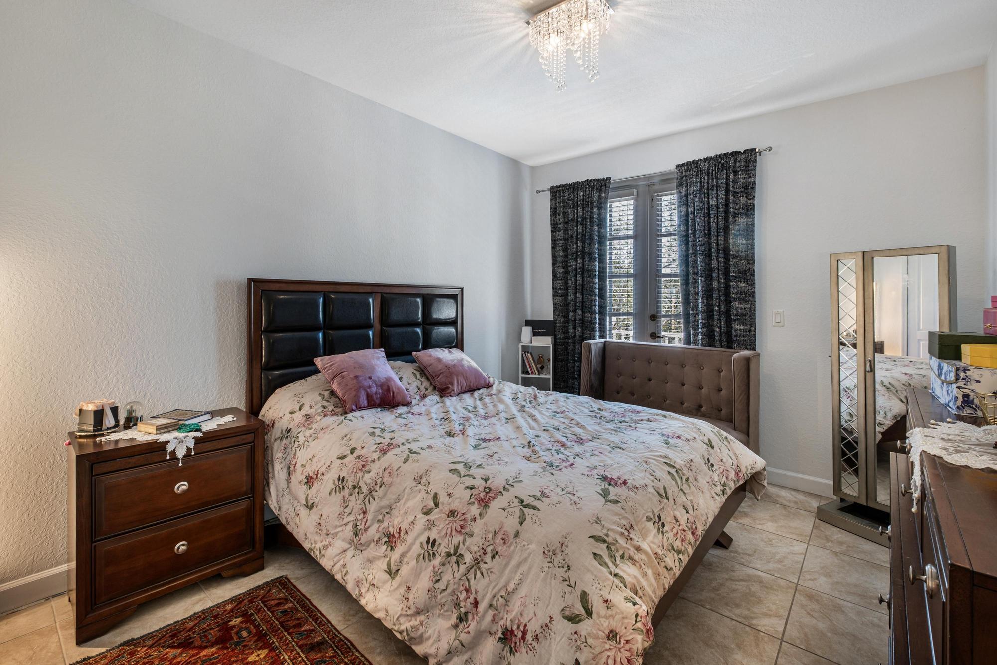 ISLANDS AT DORAL TOWNHOMES - Residential