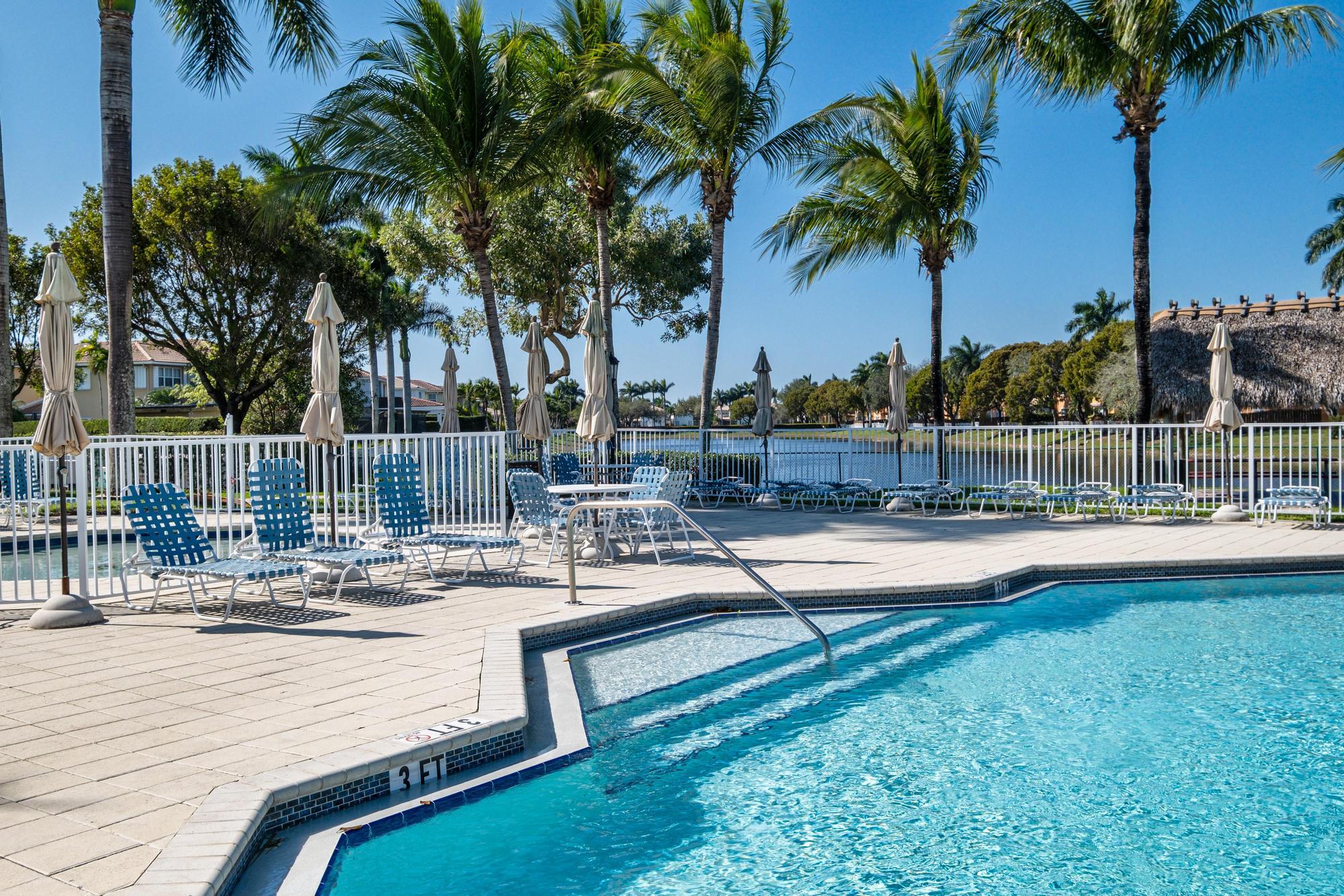 ISLANDS AT DORAL TOWNHOMES - Residential