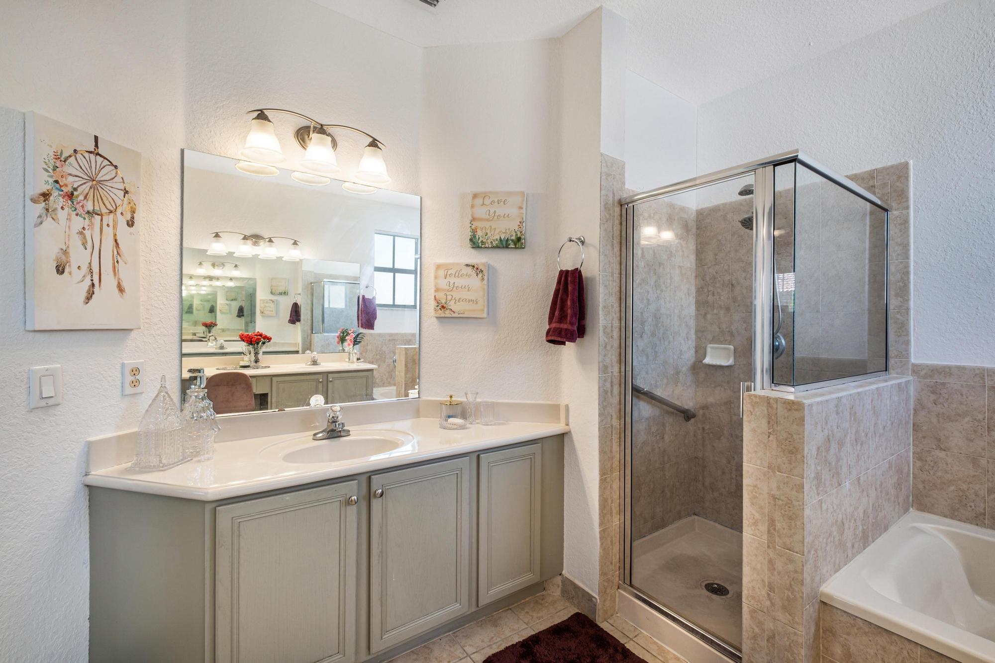 ISLANDS AT DORAL TOWNHOMES - Residential