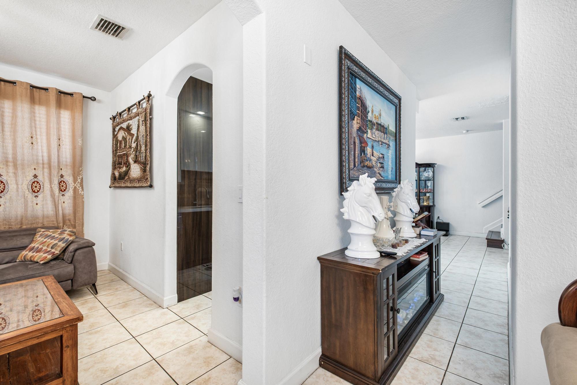 ISLANDS AT DORAL TOWNHOMES - Residential