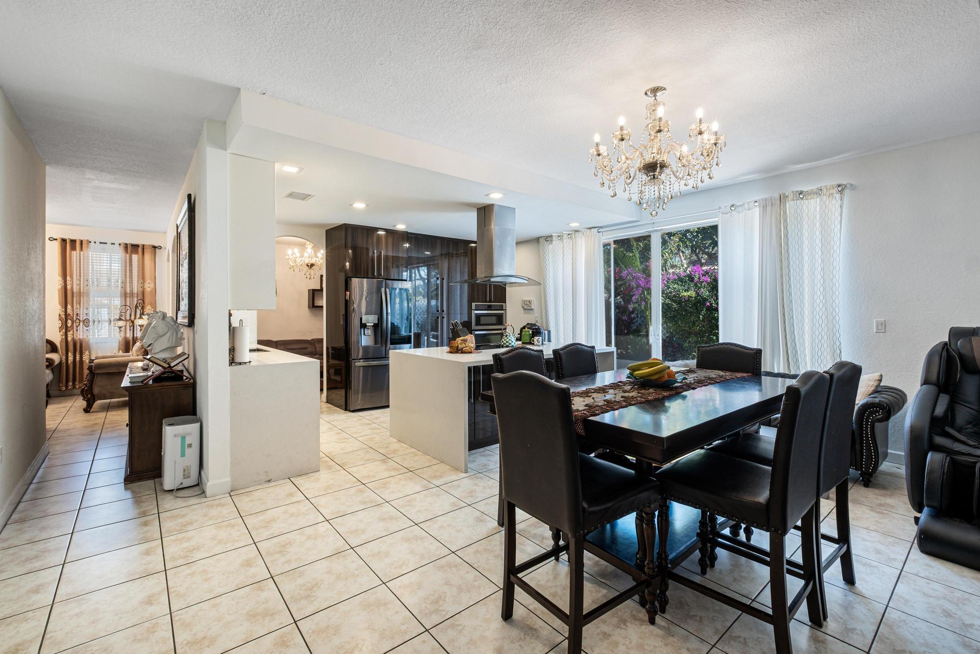 ISLANDS AT DORAL TOWNHOMES - Residential