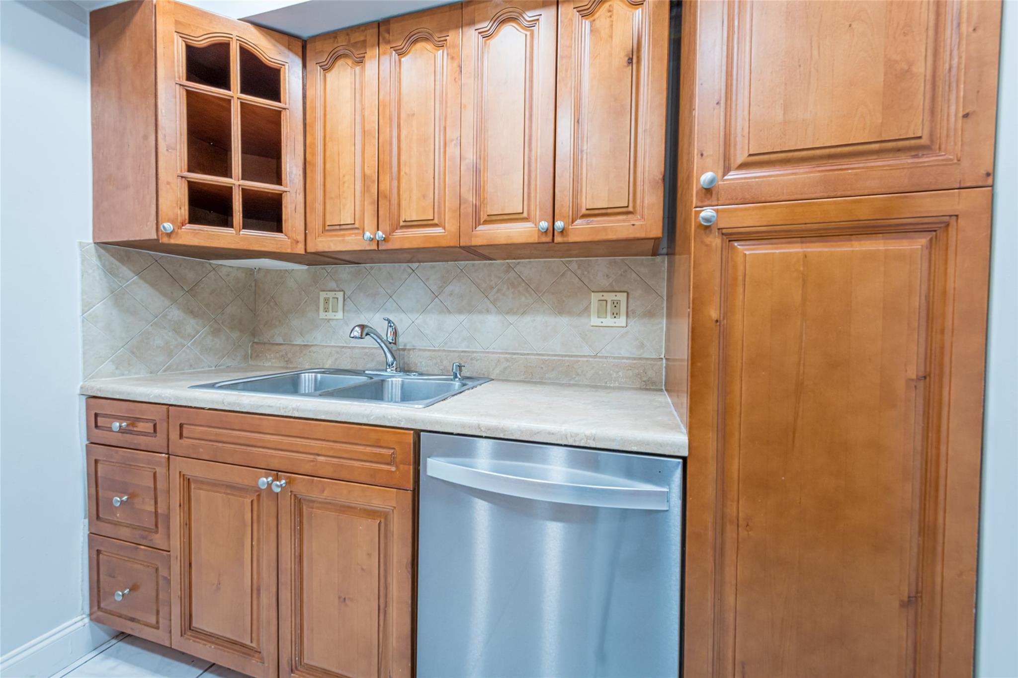3541 NW 95th Ter 201