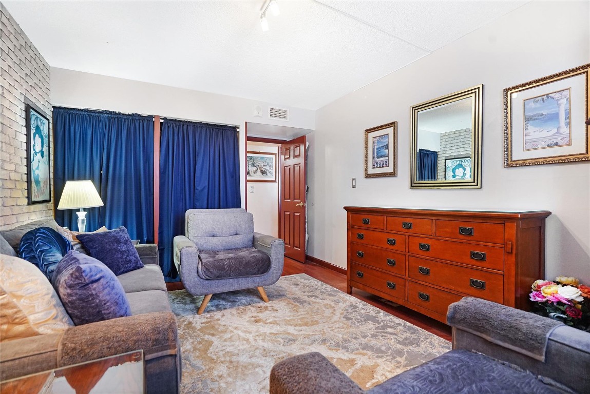 2500 NE 48th Lane 608