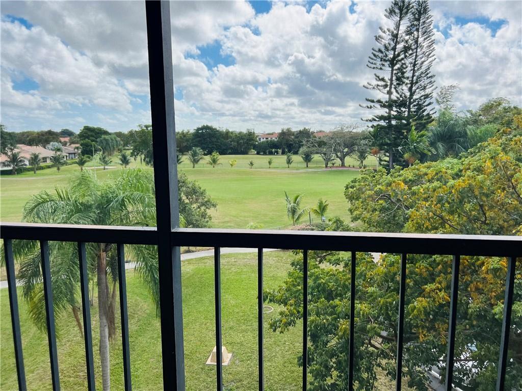 EMERALD HILLS C C APTS CONDO - Residential Lease