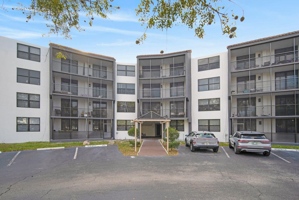 Photo of 3900 N Hills Drive #412, Hollywood, FL 33021 (MLS # B26000480)