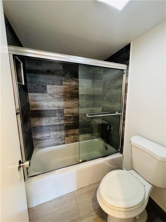 EMERALD HILLS C C APTS CONDO - Residential Lease