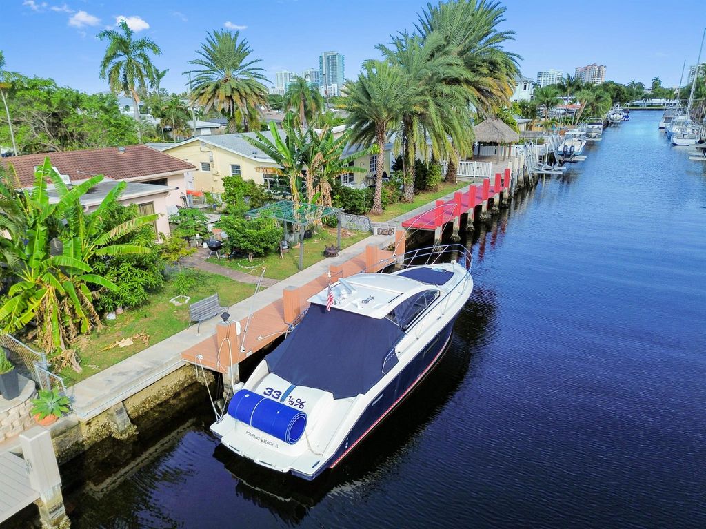 Photo of 2576 SE 14th Street, Pompano Beach, FL 33062 (MLS # R11146336)