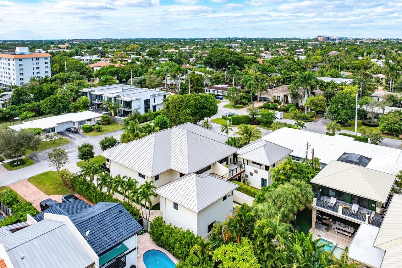 Contemporary Townhome - Residential